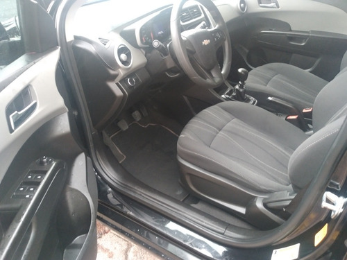 Imagen 7 de 10 de Chevrolet Sonic 2017 1.6 Lt Hb Mt