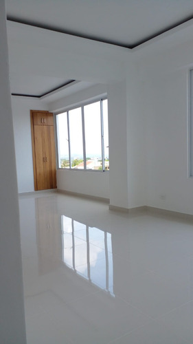 Apartamento Nuevo En La Exclusiva Zona De Cerro Alto Santiago De Los Caballeros, Consta De Tres Habitaciones, Principal Con Su Baño, Un Baño Para Las Demas Habitaciones Y Medio Baño De Visita,
