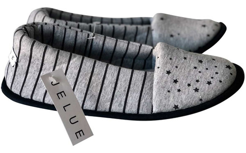 Imagen 2 de 6 de Pantuflas Mujer Nadine Invierno Gris Rayas Estrellas Jersey
