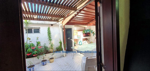 Venta Casa 4 Dormitorios 3 Baños Jacinto Vera