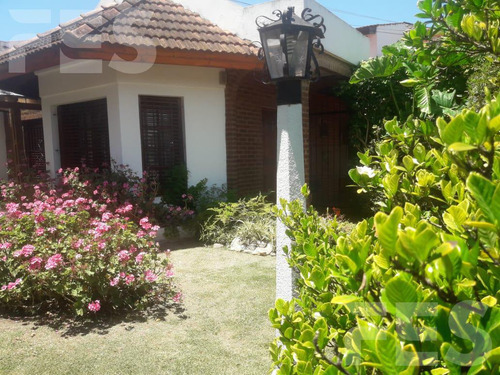 Venta Hermosa Casa En Burzaco