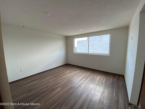 Casa En Venta En San Salvador Tizatlalli Metepec Gis 24-1102