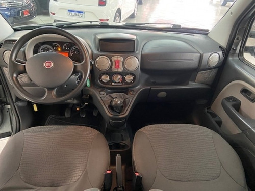 Imagem 7 de 8 de Doblo Adv 2012 Cinza Completo 6 Lugares