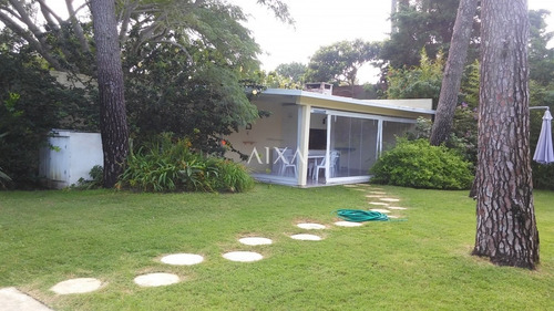 Casa En Punta Del Este, Mansa- Ref: 312