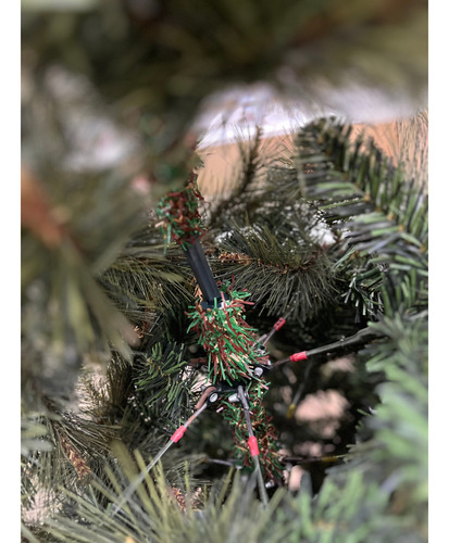 Arvore De Natal 1,80m Pinheiro Europeu Iluminado 676 Galhos