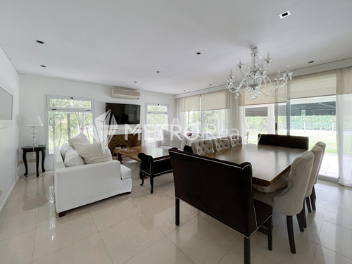 Casa En Venta De 3 Habitaciones En Los Sauces, Nordelta