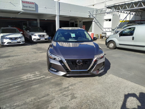 Imagen 3 de 25 de Nissan Sentra Exclusive Cvt (c)