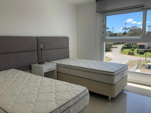 Imagen 23 de 29 de Punta Del Este, Pent House Duplex , 4 Dormitorios, Gge X2, Vista Al Mar, Amenities , Nuevo !!