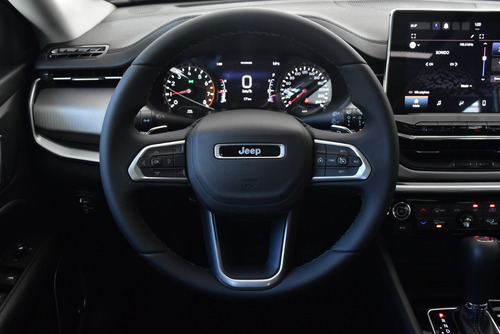 Imagen 8 de 15 de Jeep Compass 1.3 T270 Longitude - Car Cash