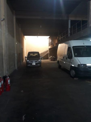 Imagen 2 de 27 de Excelente Galpón Con Vivienda. Rucci 934