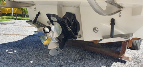 Imagem 4 de 15 de Bayliner 310 Com Motor Mercruiser 8.2 - Porto Do Rio