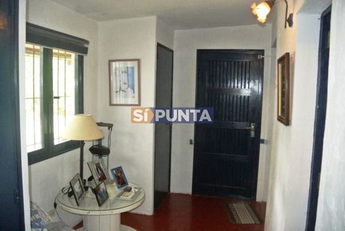 Imagen 9 de 23 de Casa En Venta En El Tesoro, Cerca De La Playa