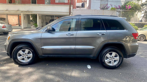 Imagen 4 de 13 de Jeep Grand Cherokee 2012 Laredo V6 4x2 At