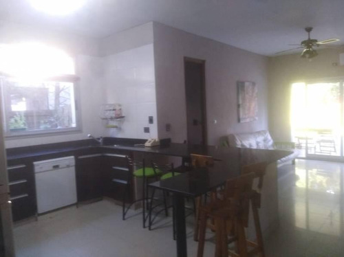 Excelente Casa En El Corazon Del Barrio!!!!