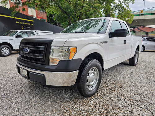 Ford F-150 5.0l Xl Cabina Y Media 4x2 Mt