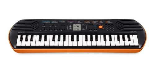 Imagen 1 de 10 de Teclado musical Casio Mini SA-76 44 teclas negro/naranja