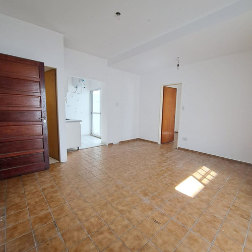 Venta Ph 2amb Con 2 Patios, Sin Expensas, Flores