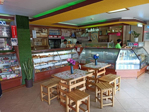 Bajo De Precio. Excelente Panadería, Ubicada Cerca Del Centro Medico Docente El Paso.