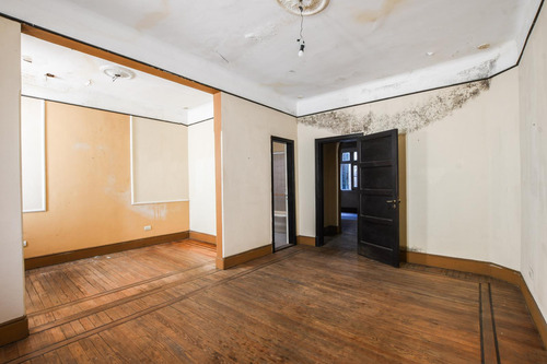 Casa Estilo Inglés, 5 Dormitorios, Patio Y Cochera- San Lorenzo 1900- Centro- Rosario | Venta