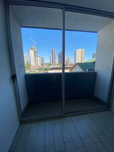 Departamento En Venta De 2 Dorm+2 Baños En Estación Cent