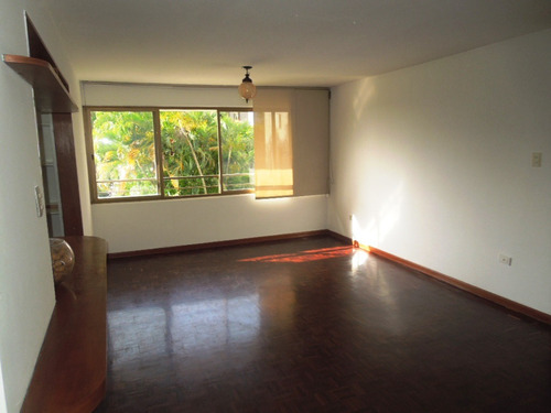 Apartamento En Venta - La Tahona - Mos
