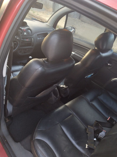 Imagem 3 de 12 de Citroën C3 2006 1.4 8v Glx Flex 5p