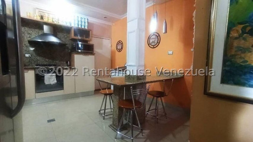 Imagen 10 de 12 de Linda Y Amplia Casa En Puerta Maraven Punto Fijo Falcon