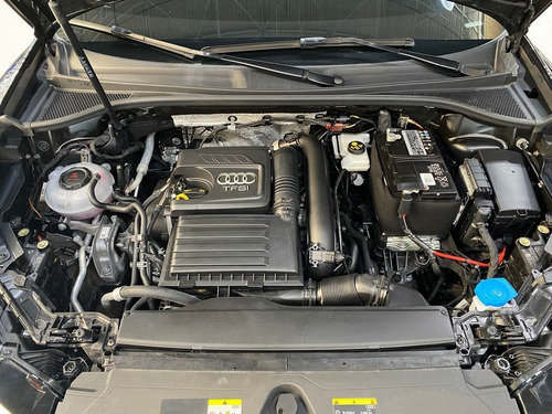 Imagem 6 de 12 de Q3 1.4 35 Tfsi Black Flex 4p Automático 2021/2021
