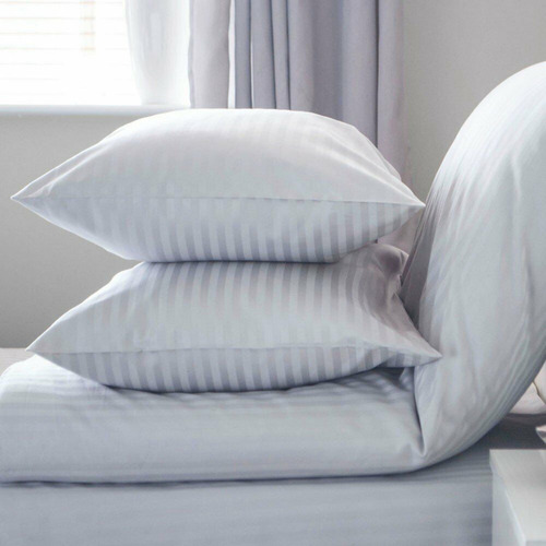 Plumón King Blanco Quilt 100% Fibra Siliconada + 2 Fundas Diseño de la tela Rayado