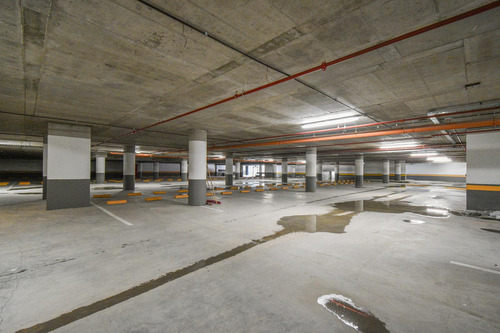 Alquiler Oficina En San Isidro Plaza, Martínez