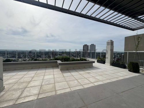 Venta De Departamento En Boulevard, Excelente Vista. Con Cochera