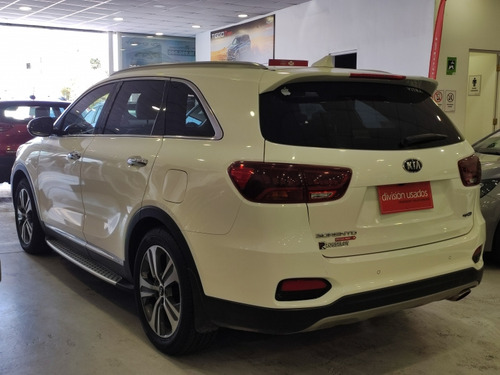 Kia Sorento NEW SORENTO C GTL 2.4 GSL 6AT 2WD SPECIAL PACK 4X2 - 2047