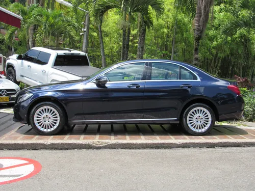 Mercedes-Benz Clase CLA 2.0 200 Amg 4Matic