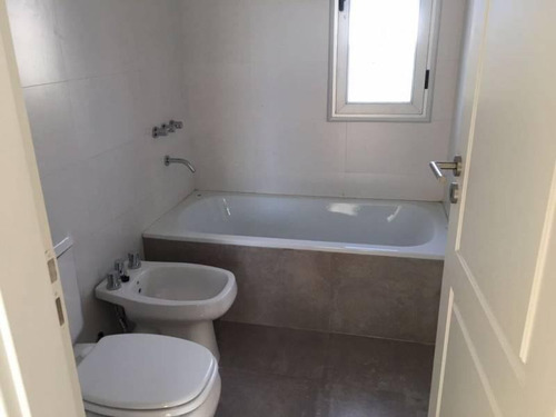 Casa A Estrenar En Venta Barrio Castaños, Nordelta