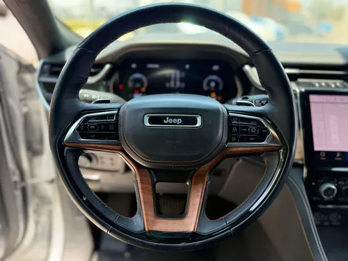 Jeep Grand Cherokee 5.7 V8 L Summit 4x4 At