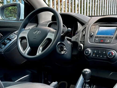 Hyundai TUCSON IX-35 2.0 Style