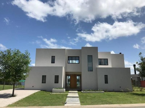 Imagen 3 de 6 de Casa En Venta En Barrio San Gabriel - Villanueva Maroto Propiedades