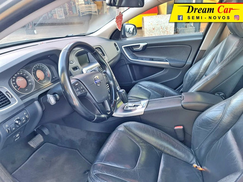 Imagem 14 de 15 de Volvo S60 T5 2.0 Prata 2012