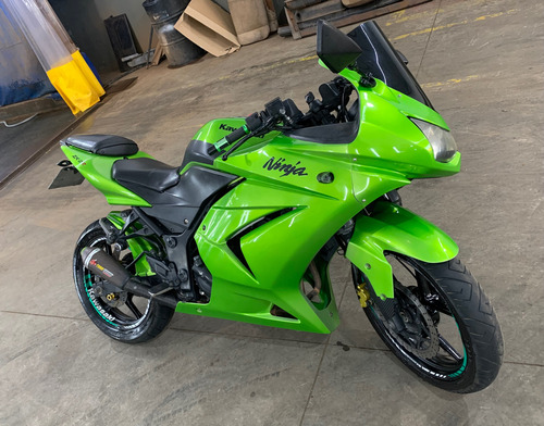 Vendo Troco Ninja 250r
