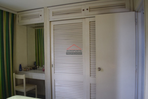 Apartamento En Mansa, 1 Dormitorios *- Ref: 2877