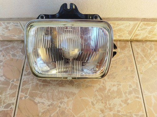 Faro Delantero Derecho Toyota Hilux Silvin 98-05