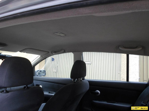 Imagen 18 de 25 de Nissan Tiida Hatchback Automático