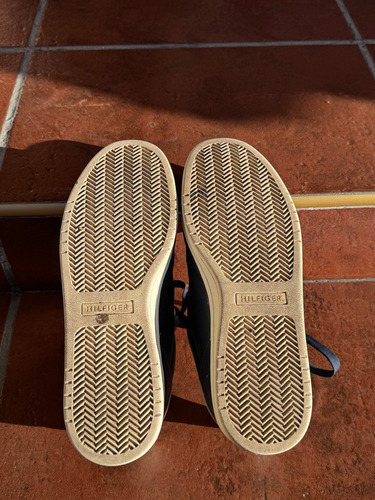 Zapatillas Tommy Hilfiger De Hombre (Usado)