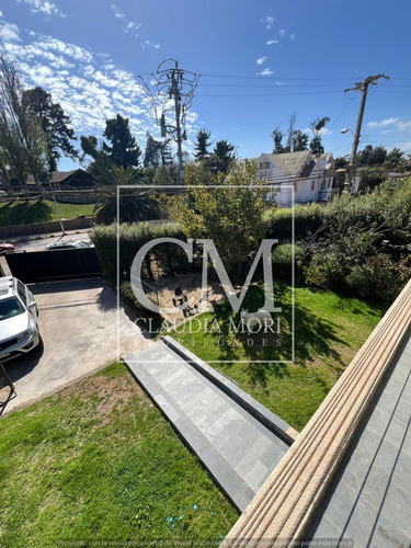 Moderna Casa, 3d+3b, 240m2, Los Romeros, Concon