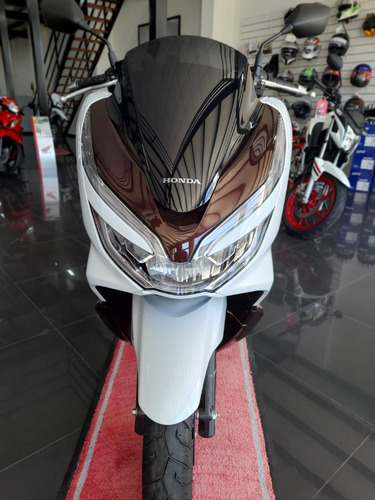 Imagen 2 de 6 de Honda Pcx150 Deluxe 0km - Tracinda S.a.