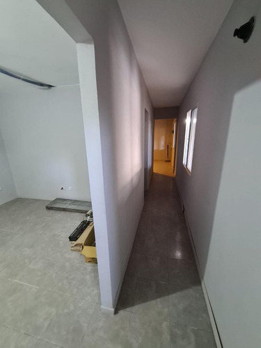 Imagen 9 de 25 de Galpón A Estrenar, B° Alberdi, A Metros De Av. Colón
