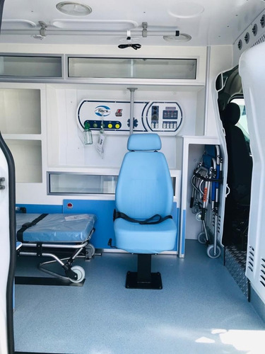 Imagem 8 de 14 de Renault Master Ambulancia L2h2 Uti 2.3 Pack Conforto