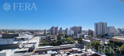 Venta Departamento De 4 Ambientes Con Cochera Y Balcón En Avellaneda