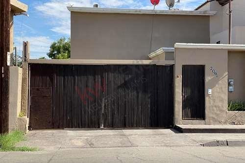 Imagen 1 de 25 de Casa En Renta A Unos Metros De Blvd. Lazaro Cardenas-villafontana