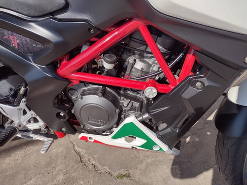 Imagen 8 de 11 de Benelli Tnt 25